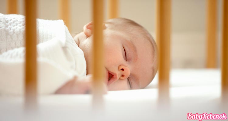 Как научить ребенка засыпать самостоятельно в своей кроватке